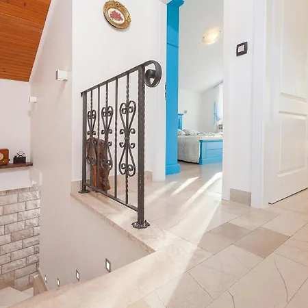 Keti Villa